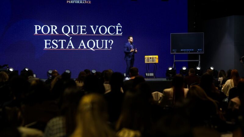 Profissionalização e Inteligência Artificial: o antídoto contra o colapso das micro e pequenas empresas no Brasil