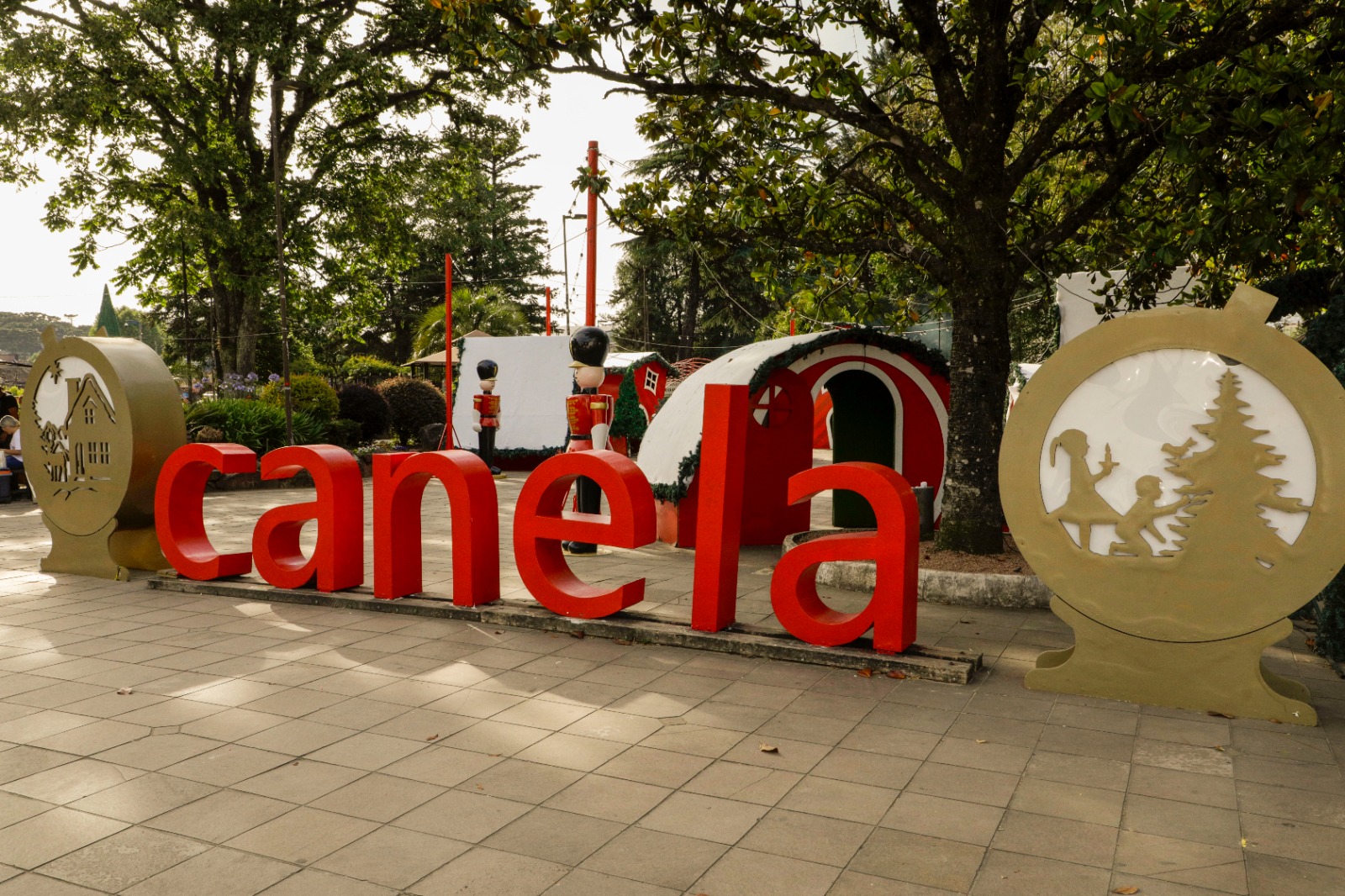 Feira do Livro de Canela celebra literatura e integra a magia do 38º Sonho de Natal