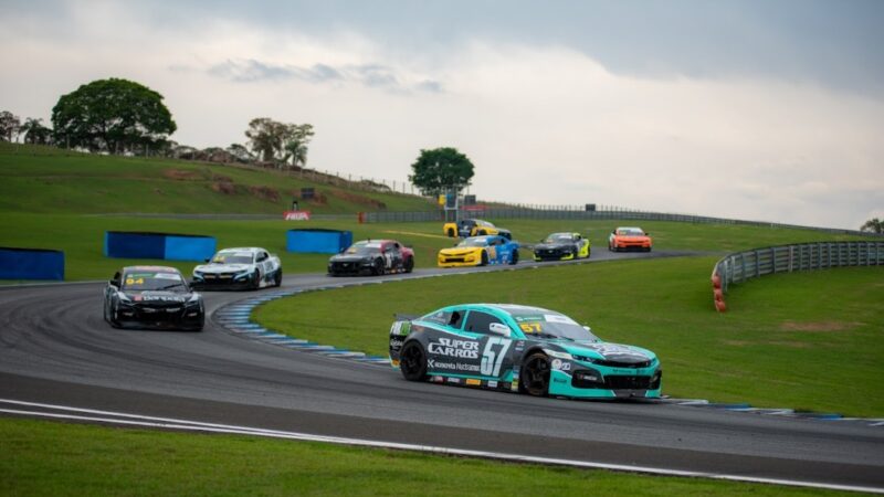 Felipinho Tozzo, o catarinense na briga pelo título da NASCAR, em Interlagos, no final de semana