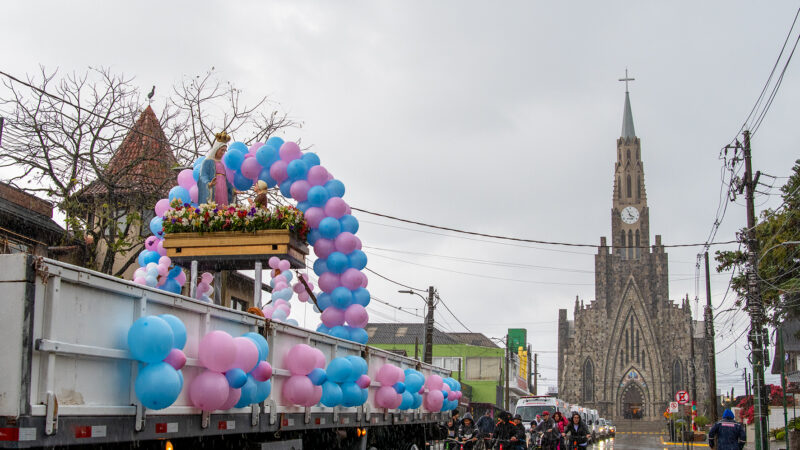 Sorteio define devoto que conduzirá imagem de Caravaggio na Romaria Motorizada em Canela