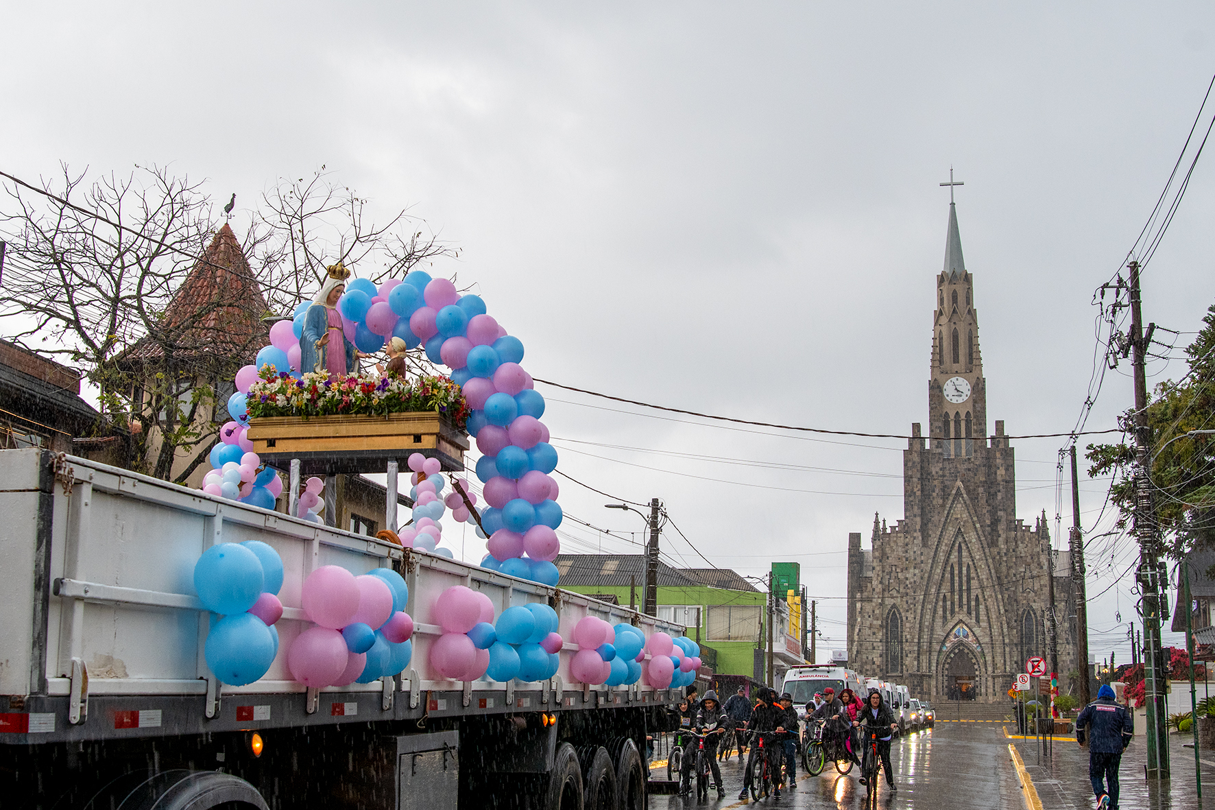 Sorteio define devoto que conduzirá imagem de Caravaggio na Romaria Motorizada em Canela