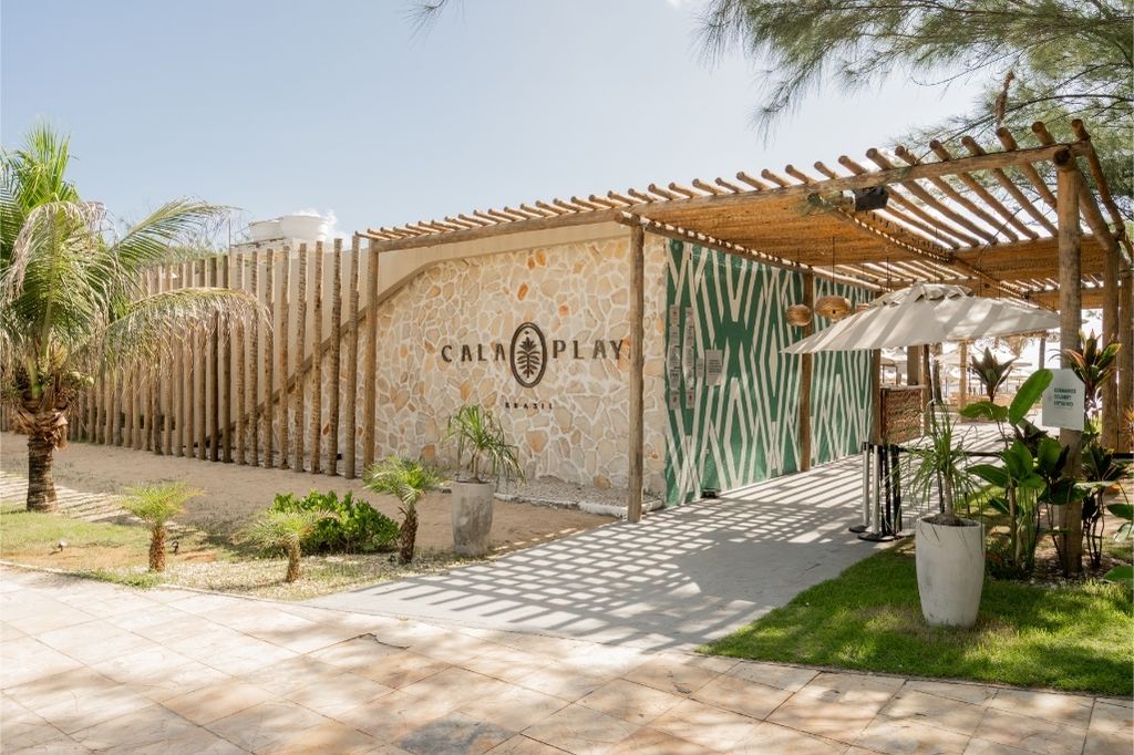 Cala Playa Brasil amplia proposta gastronômica com menu autoral de peixes e frutos do mar em Fortaleza