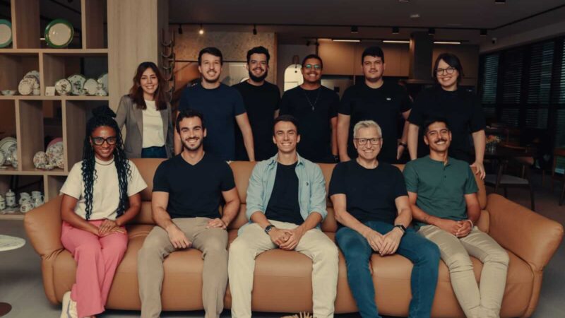 Debate sobre governança da IA avança, mas empresas ainda erram na adoção da tecnologia, aponta especialista